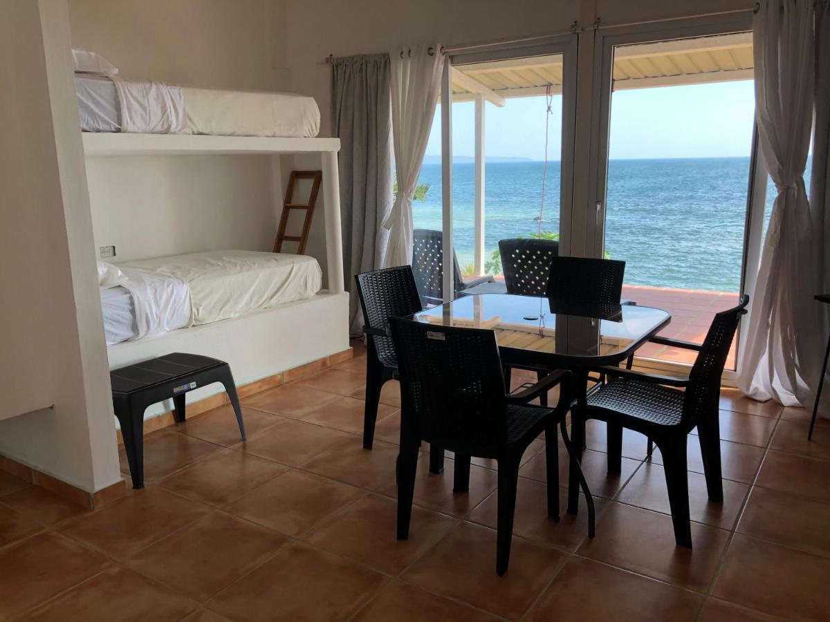 Oceanfront Bungalows - Paradise Rentals サンタ・カタリナ エクステリア 写真