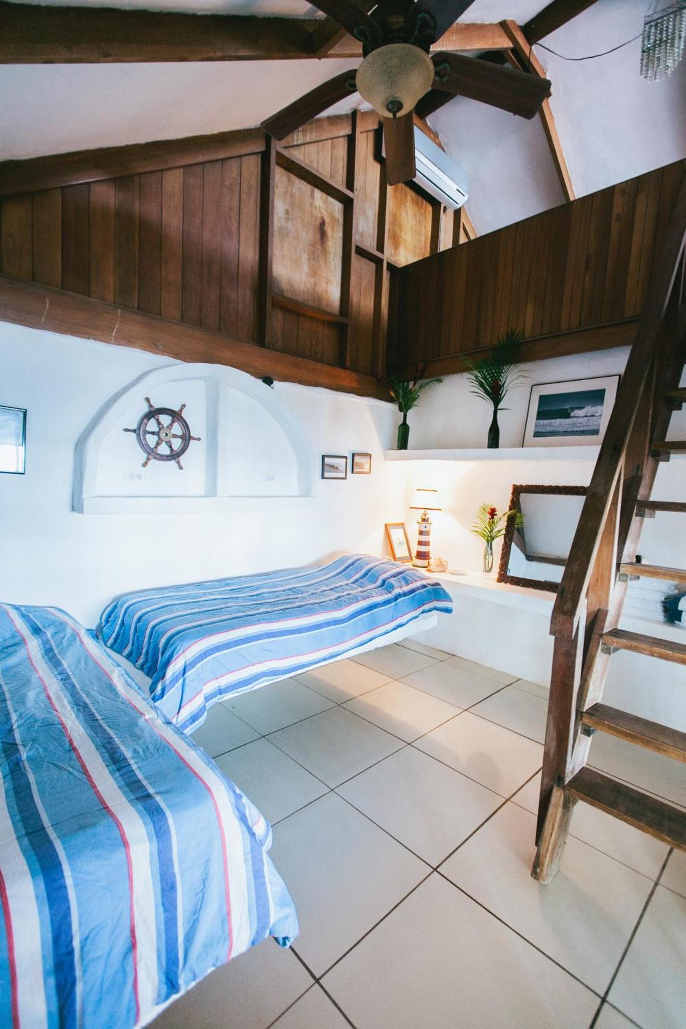 Oceanfront Bungalows - Paradise Rentals サンタ・カタリナ エクステリア 写真